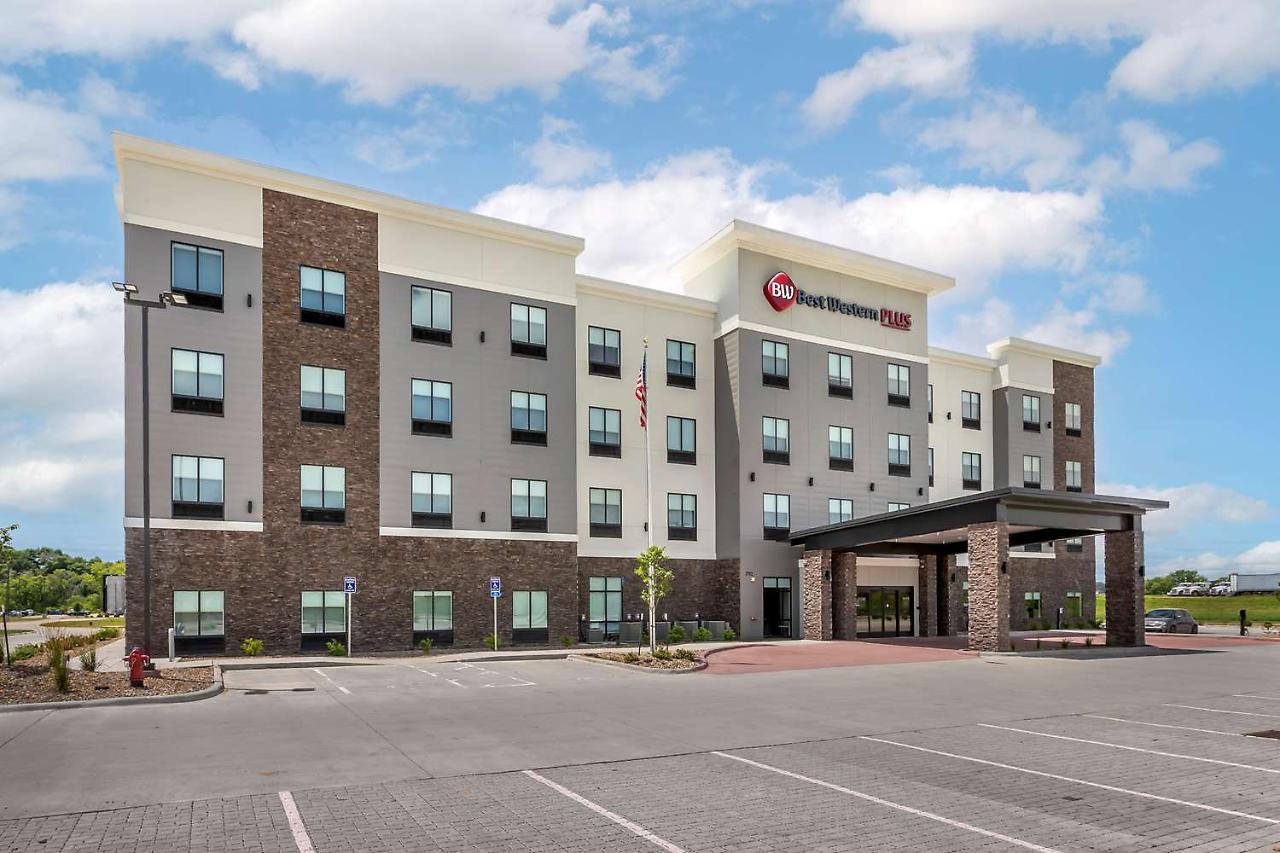 La Quinta Inn & Suites By Wyndham Coralville Iowa City Zewnętrze zdjęcie