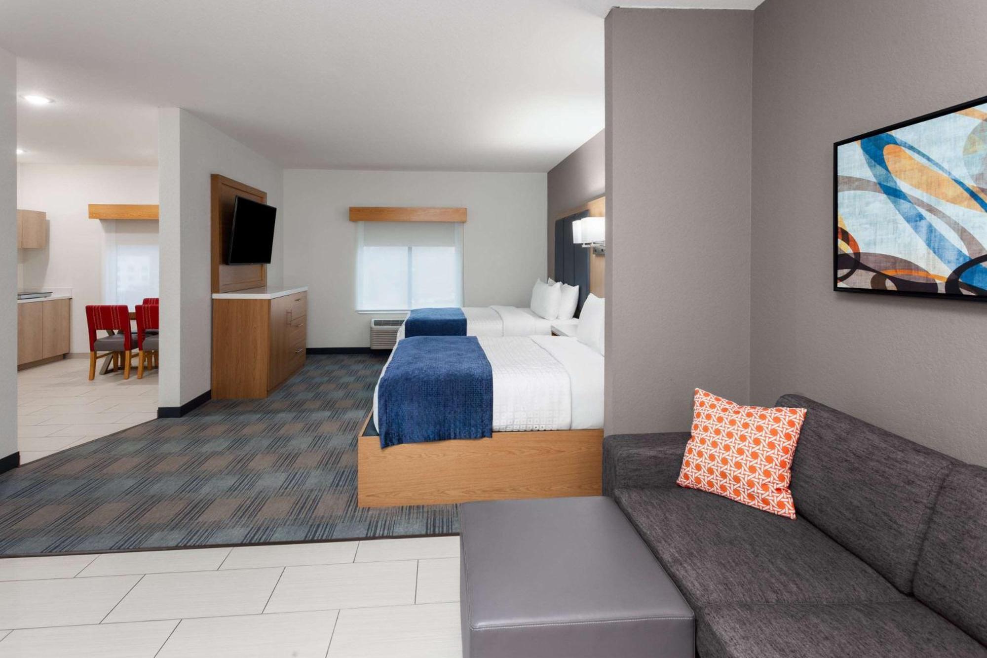 La Quinta Inn & Suites By Wyndham Coralville Iowa City Zewnętrze zdjęcie