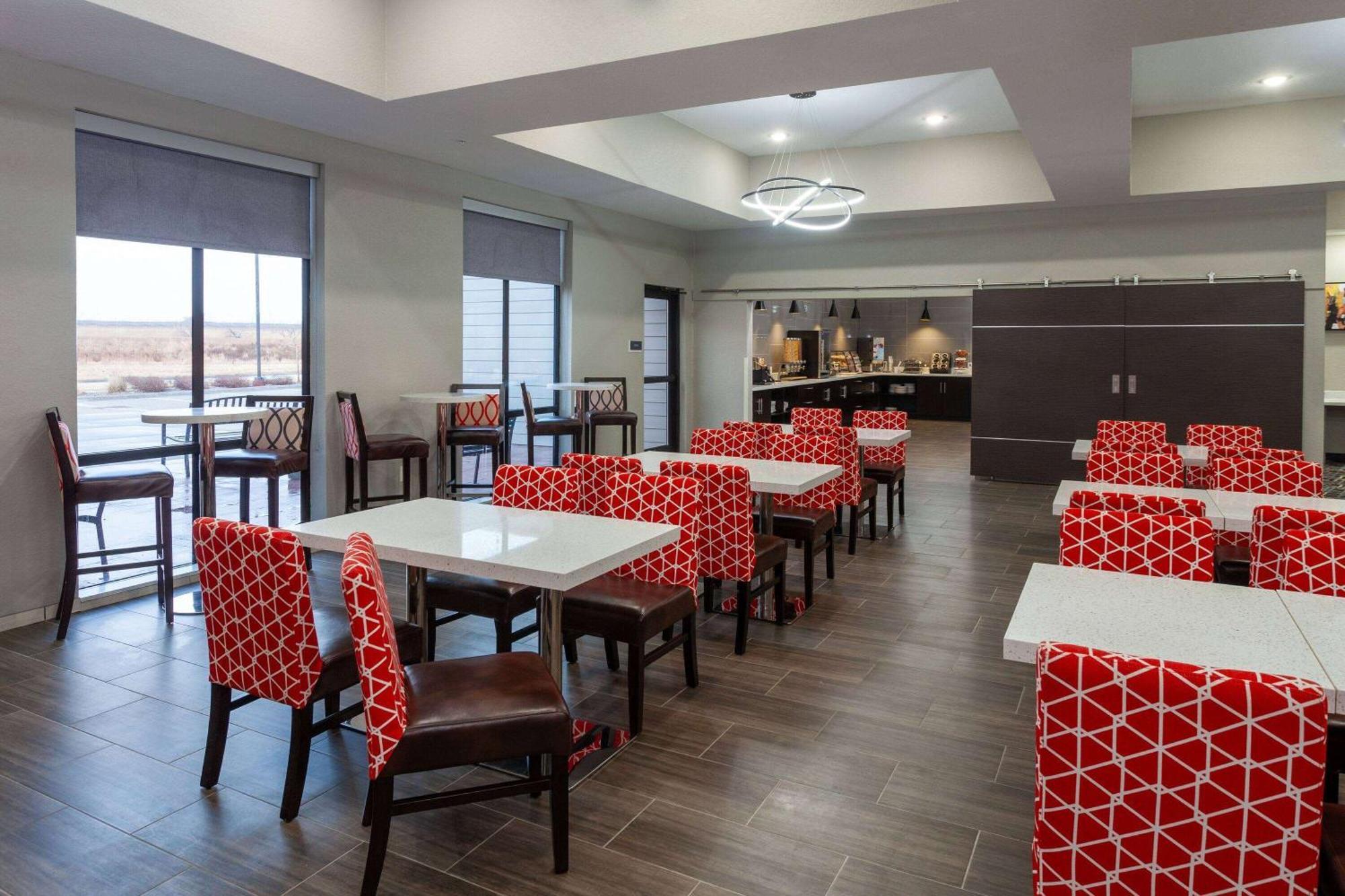 La Quinta Inn & Suites By Wyndham Coralville Iowa City Zewnętrze zdjęcie